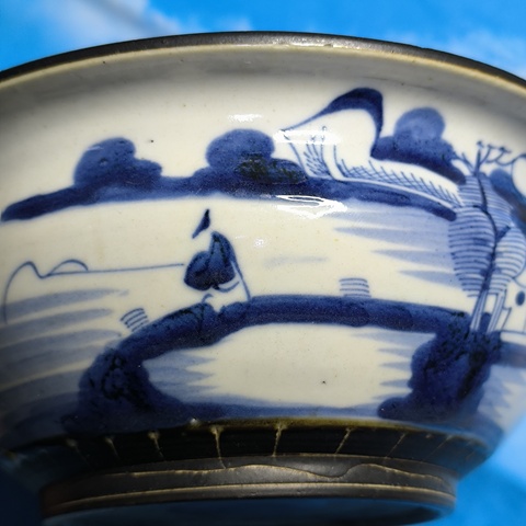 古玩陶瓷青花山水紋香爐拍賣，當(dāng)前價(jià)格3800元