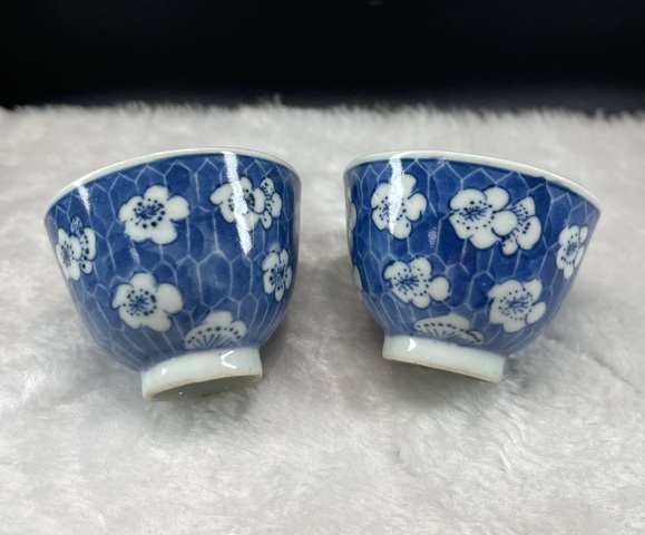 古玩陶瓷青花冰梅紋杯一對拍賣,當前價格3800元