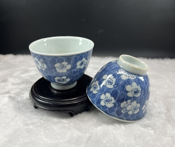 古玩陶瓷青花冰梅紋杯一對拍賣,當前價格3800元