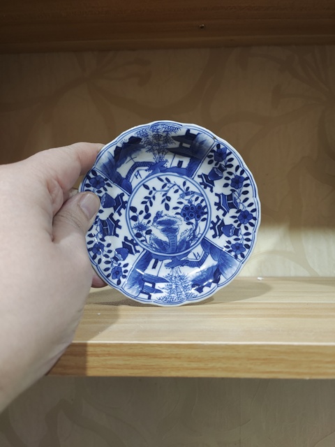 古玩陶瓷清晚·外米黃釉內青花山水花鳥紋花口杯碟一套拍賣,當前價格2800元
