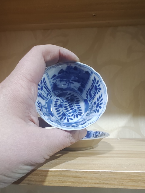 古玩陶瓷清晚·外米黃釉內青花山水花鳥紋花口杯碟一套拍賣,當前價格2800元