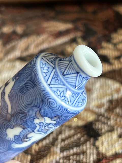 古玩陶瓷晚清青花釉里紅海怪鼻煙壺拍賣，當(dāng)前價(jià)格5500元