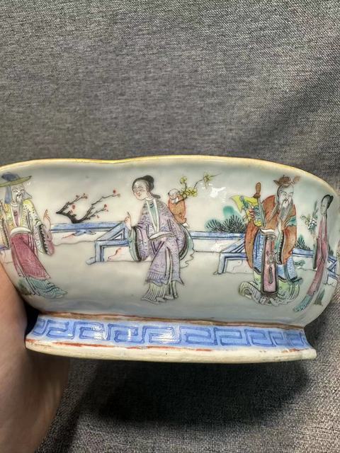 古玩陶瓷同治本朝款粉彩十二花神海棠型貢碗拍賣，當前價格9888元