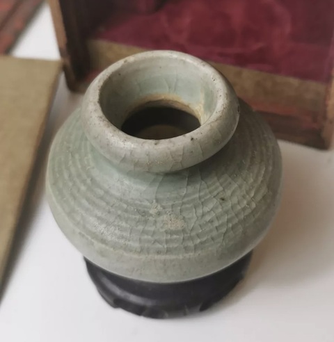 古玩陶瓷元明龍泉窯風格小葫蘆瓶貨水盂拍賣,當前價格5000元