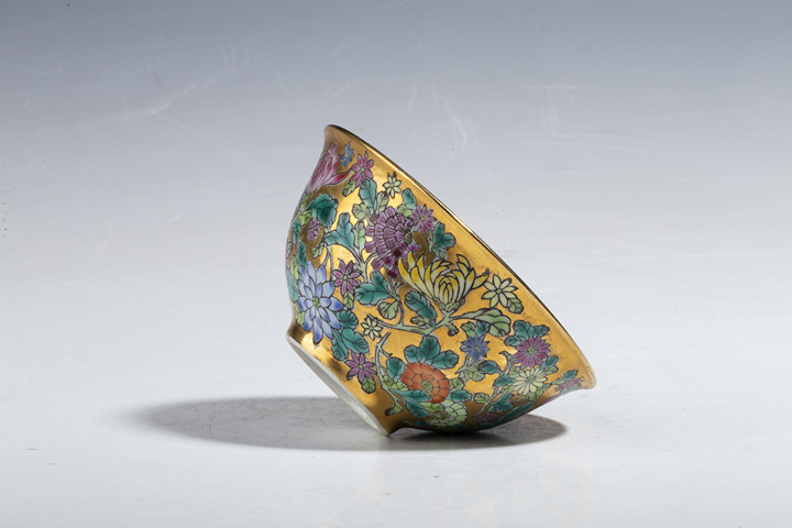 古玩陶瓷創(chuàng)匯?金地粉彩百花不落小碗(一對(duì))拍賣,當(dāng)前價(jià)格3500元