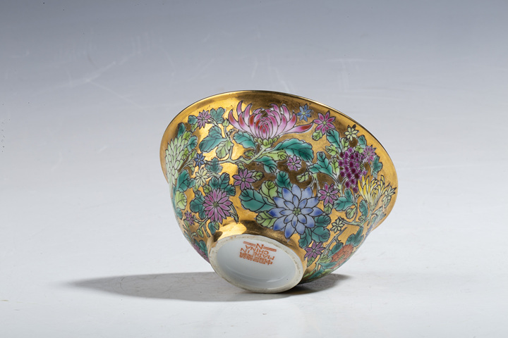 古玩陶瓷創(chuàng)匯?金地粉彩百花不落小碗(一對(duì))拍賣,當(dāng)前價(jià)格3500元