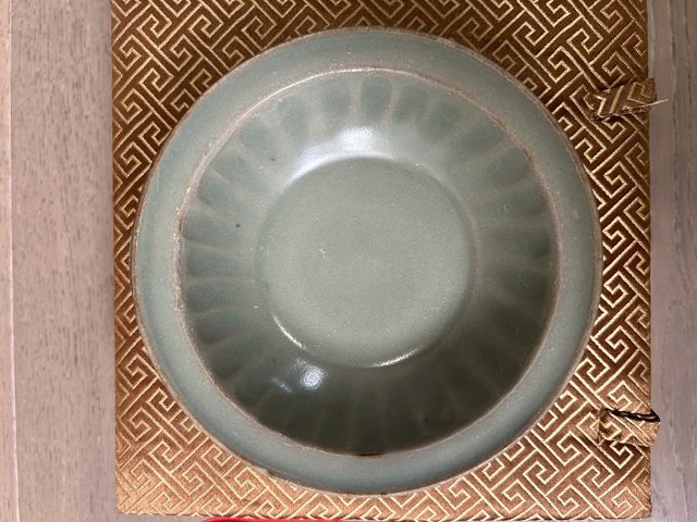 古玩陶瓷宋 龍泉窯菊瓣洗拍賣，當(dāng)前價(jià)格6666元