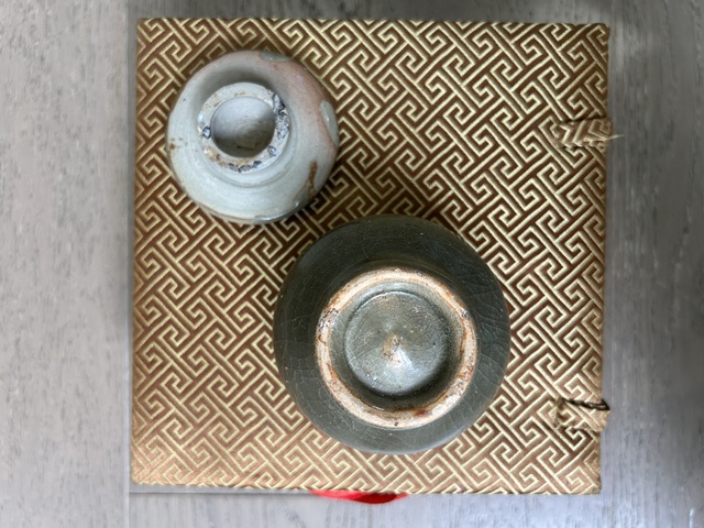 古玩陶瓷明龍泉小蓋罐拍賣，當(dāng)前價格2000元