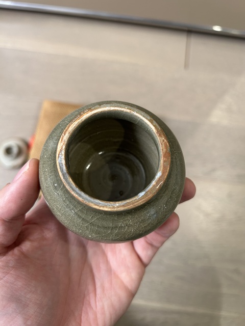 古玩陶瓷明龍泉小蓋罐拍賣，當(dāng)前價格2000元