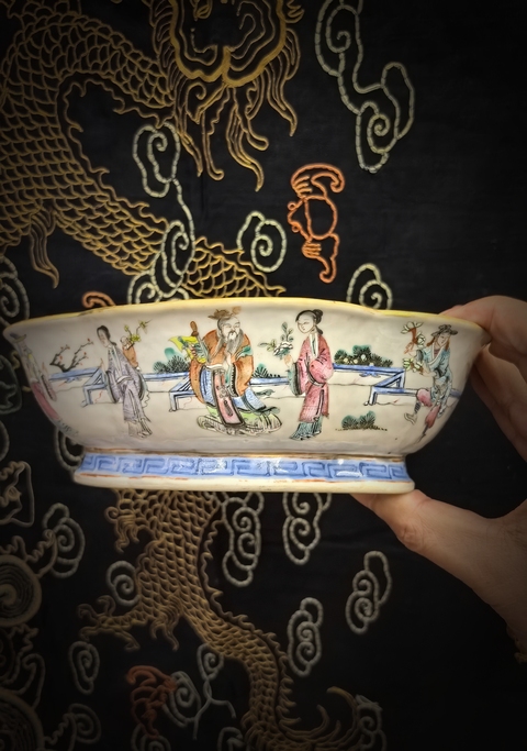 古玩陶瓷同治本朝款粉彩十二花神海棠型貢碗拍賣，當前價格9888元