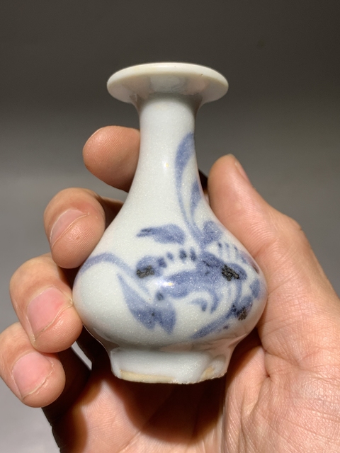 古玩陶瓷明末清初德化窯青花花卉紋玉壺春瓶拍賣,當前價格688元