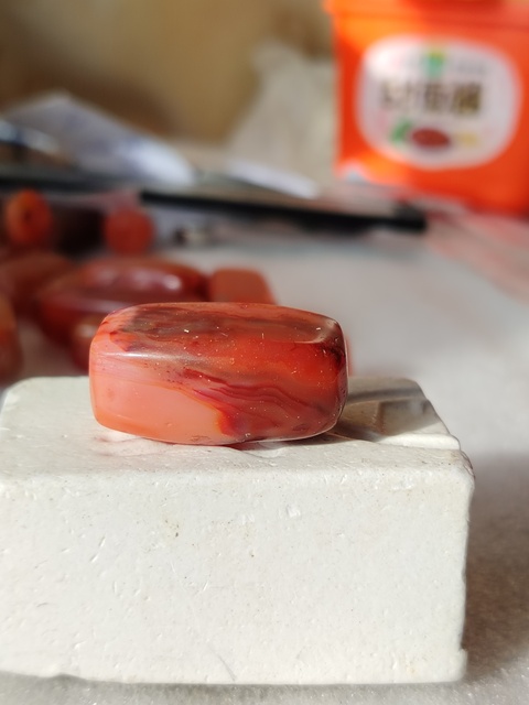 古玩玉器天然紅瑪瑙多棱珠拍賣,當前價格66元
