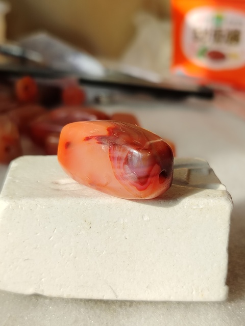 古玩玉器天然紅瑪瑙多棱珠拍賣,當前價格66元