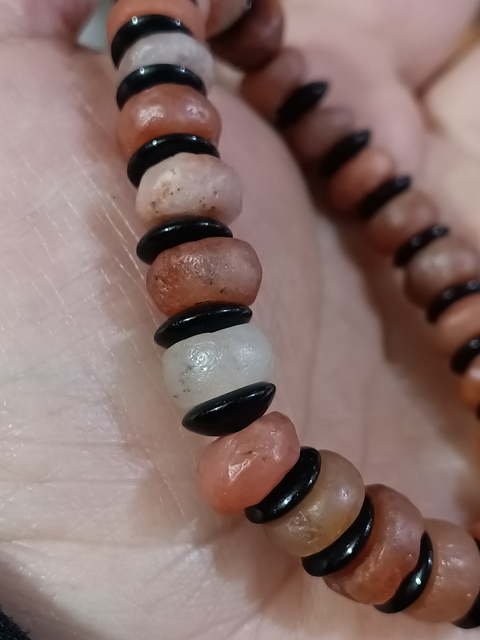 古玩玉器春秋戰(zhàn)國天然瑪瑙珠串拍賣，當前價格1800元