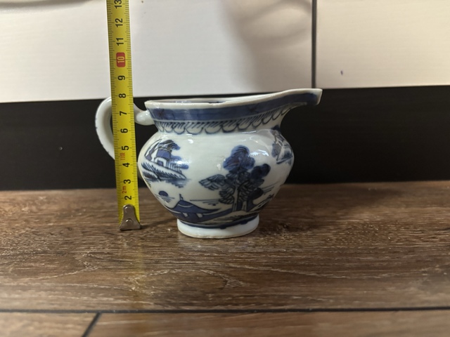 古玩陶瓷青花山水人物紋奶壺拍賣,當前價格799元