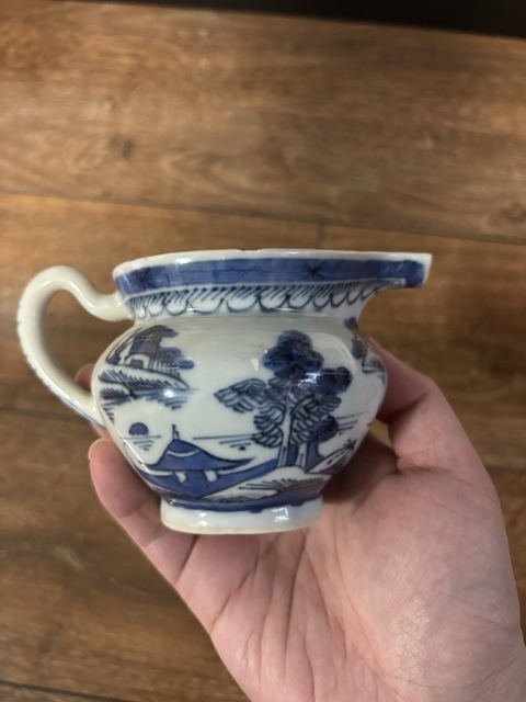 古玩陶瓷青花山水人物紋奶壺拍賣,當前價格799元