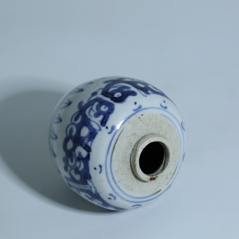 古玩陶瓷清乾隆青花夔龍紋罐拍賣,當前價格2999元