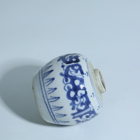 古玩陶瓷清乾隆青花夔龍紋罐拍賣,當前價格2999元