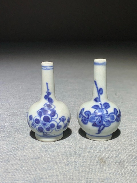 清·康熙梅紋青花小天球瓶拍賣，當(dāng)前價格2200元