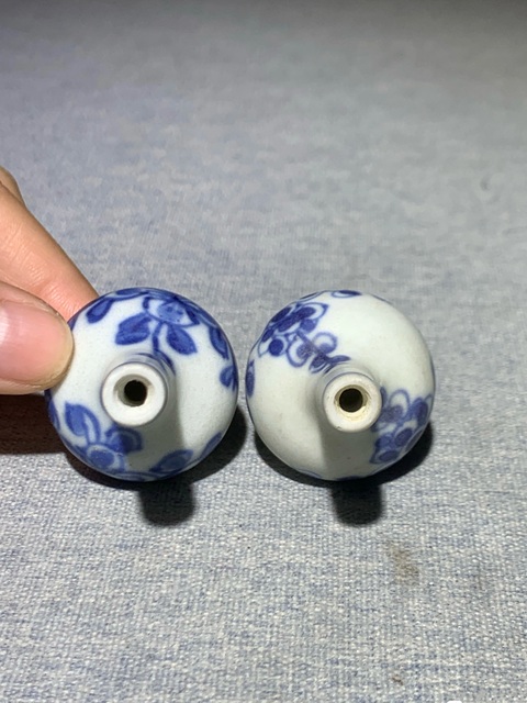 古玩陶瓷清·康熙梅紋青花小天球瓶拍賣(mài),當(dāng)前價(jià)格2200元