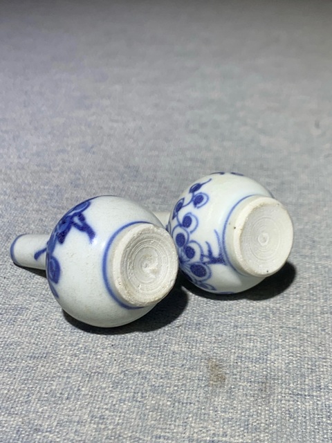 古玩陶瓷清·康熙梅紋青花小天球瓶拍賣(mài),當(dāng)前價(jià)格2200元