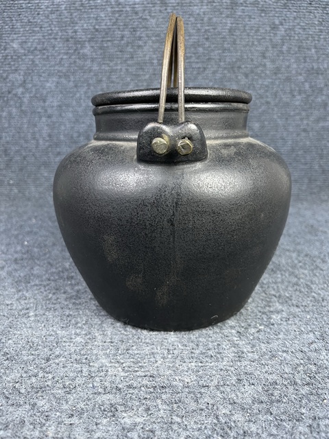古玩雜項(xiàng)紫砂壺拍賣,當(dāng)前價(jià)格2388元