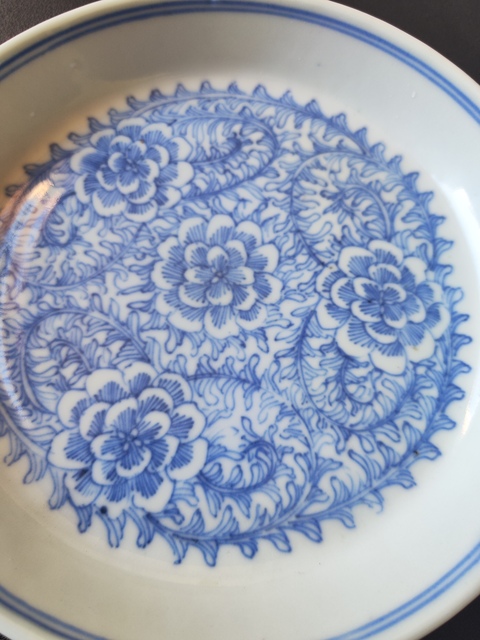 古玩陶瓷青花纏枝花卉紋銅鑼洗拍賣(mài),當(dāng)前價(jià)格3800元