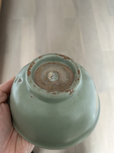 古玩陶瓷元末明初·龍泉窯碗拍賣，當前價格5000元