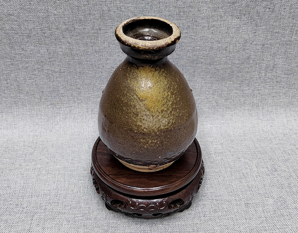 古玩陶瓷元代?茶葉末釉盤口瓶拍賣，當前價格766元