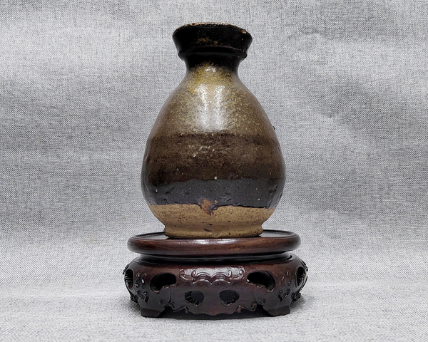 古玩陶瓷元代?茶葉末釉盤口瓶拍賣，當前價格766元