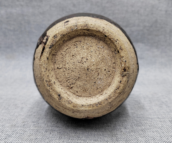 古玩陶瓷元代?茶葉末釉盤口瓶拍賣，當前價格766元