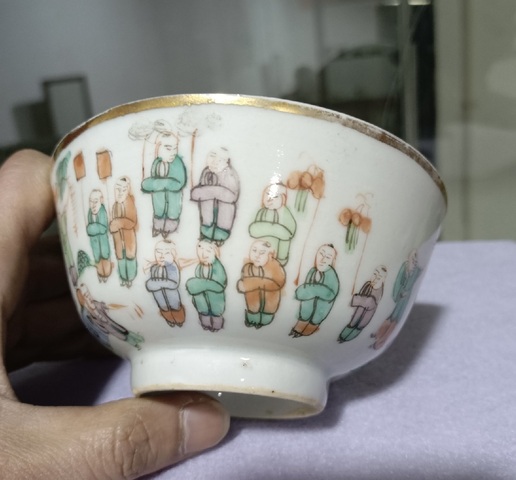 古玩陶瓷粉彩百子鬧春圖茶碗拍賣,當前價格2000元