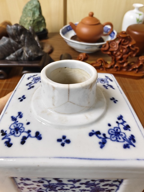 古玩陶瓷青花纏枝花卉紋茶葉罐拍賣,當前價格2980元
