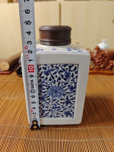 古玩陶瓷青花纏枝花卉紋茶葉罐拍賣,當前價格2980元
