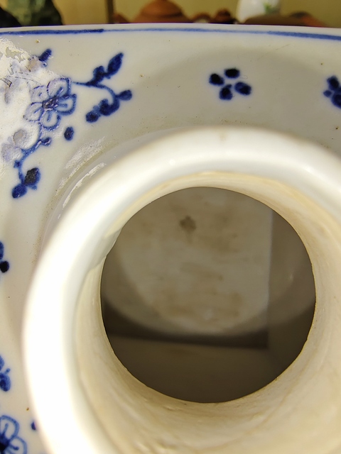古玩陶瓷青花纏枝花卉紋茶葉罐拍賣,當前價格2980元