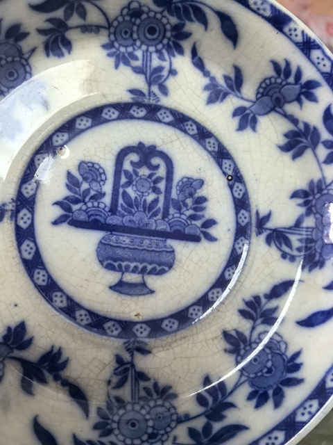 古玩陶瓷青花盤拍賣，當(dāng)前價(jià)格333元
