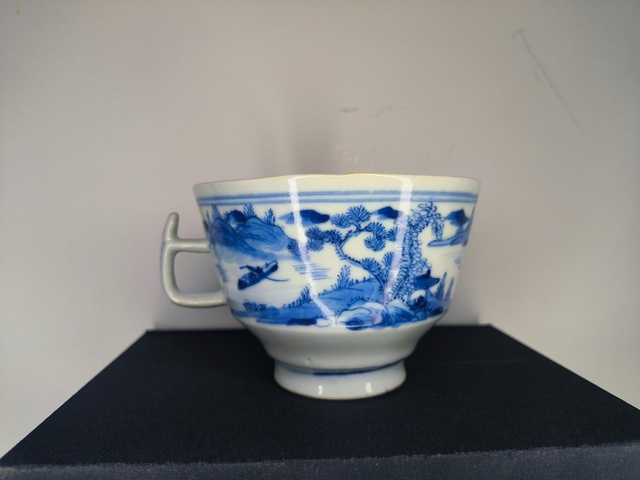 古玩陶瓷清青花山水紋青花執杯拍賣，當前價格1888元