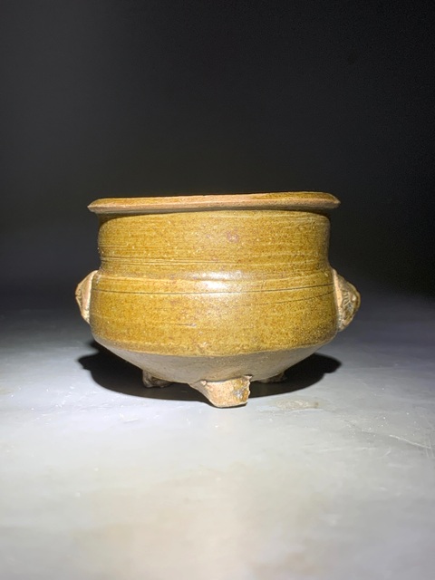 古玩陶瓷明末清初·茶葉末釉獅耳爐拍賣,當前價格2888元