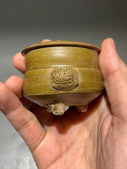 古玩陶瓷明末清初·茶葉末釉獅耳爐拍賣,當前價格2888元