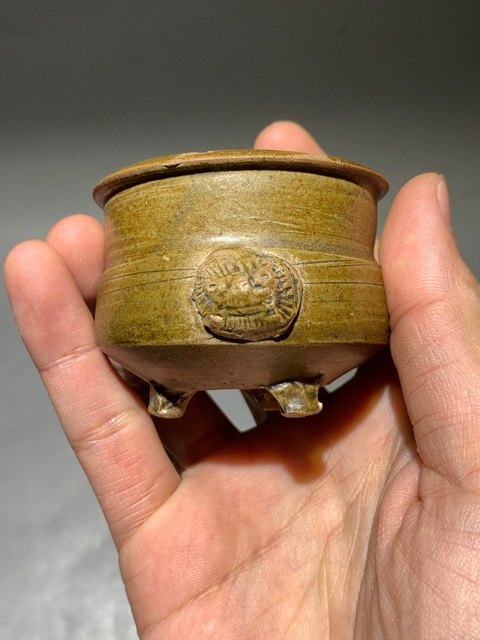 古玩陶瓷明末清初·茶葉末釉獅耳爐拍賣,當前價格2888元