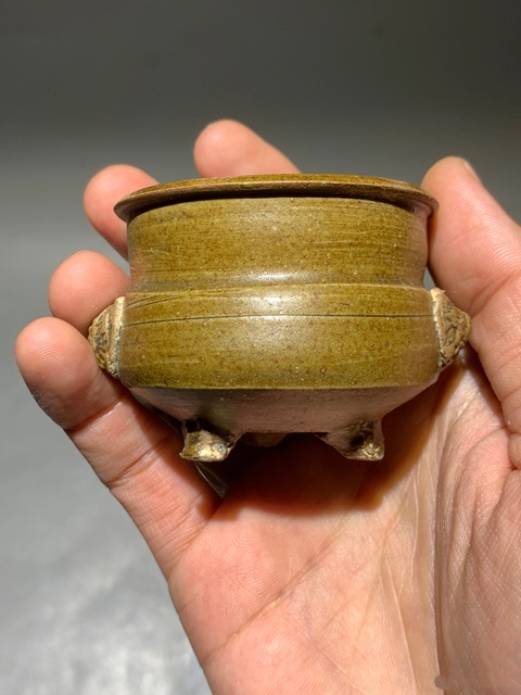 古玩陶瓷明末清初·茶葉末釉獅耳爐拍賣,當前價格2888元