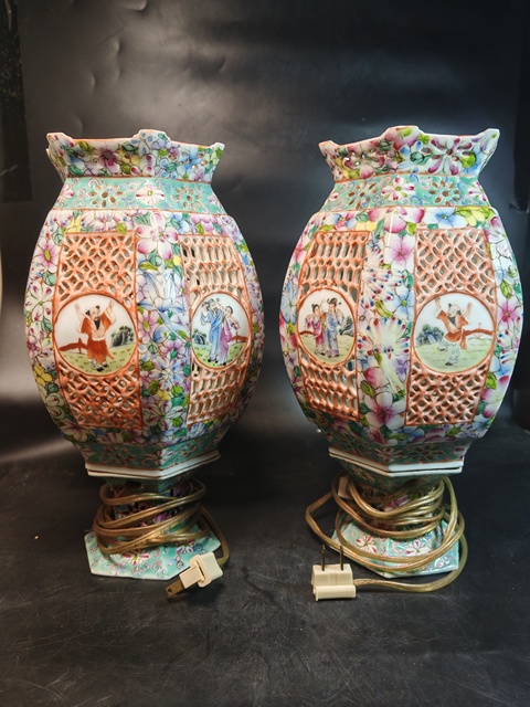 古玩陶瓷粉彩鏤空開窗人物紋燈臺拍賣，當前價格10000元