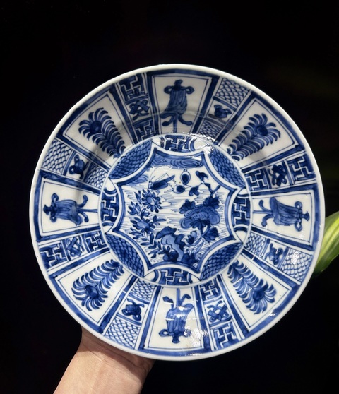 古玩陶瓷康熙時期飛黃騰達青花盤拍賣,當(dāng)前價格2688元