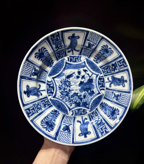 古玩陶瓷康熙時期飛黃騰達青花盤拍賣,當(dāng)前價格2688元