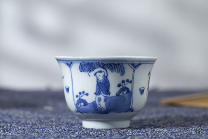 古玩陶瓷清晚·青花人物紋杯拍賣，當前價格864元