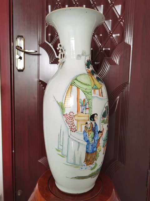 古玩陶瓷三娘教子圖新粉彩撇口瓶拍賣，當前價格5600元