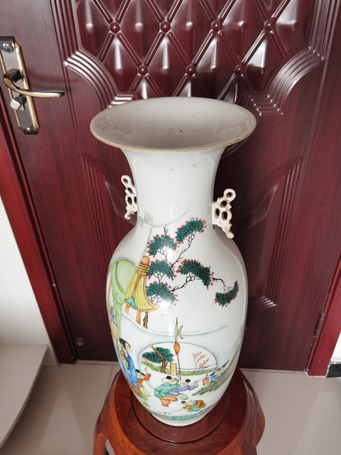 古玩陶瓷三娘教子圖新粉彩撇口瓶拍賣，當前價格5600元