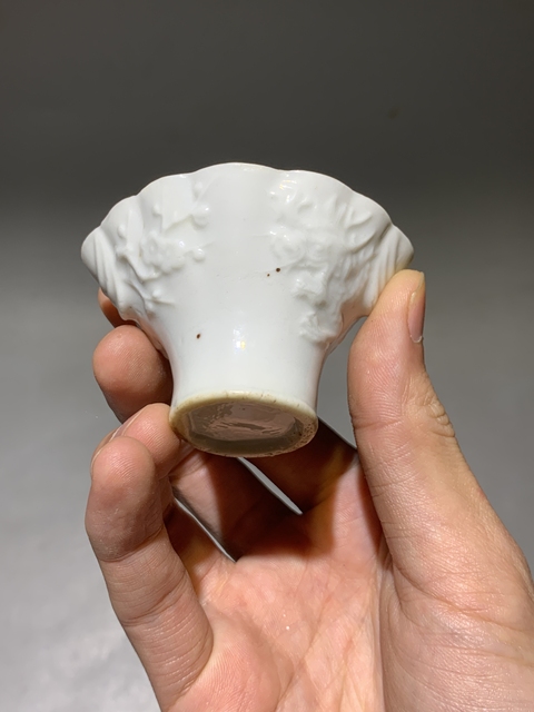 古玩陶瓷清早期德化窯白釉龍鳳呈祥X角杯拍賣,當前價格999元