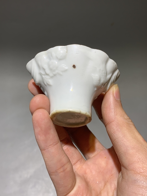 古玩陶瓷清早期德化窯白釉龍鳳呈祥X角杯拍賣,當前價格999元