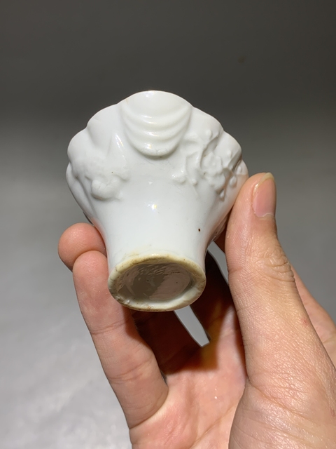 古玩陶瓷清早期德化窯白釉龍鳳呈祥X角杯拍賣,當前價格999元